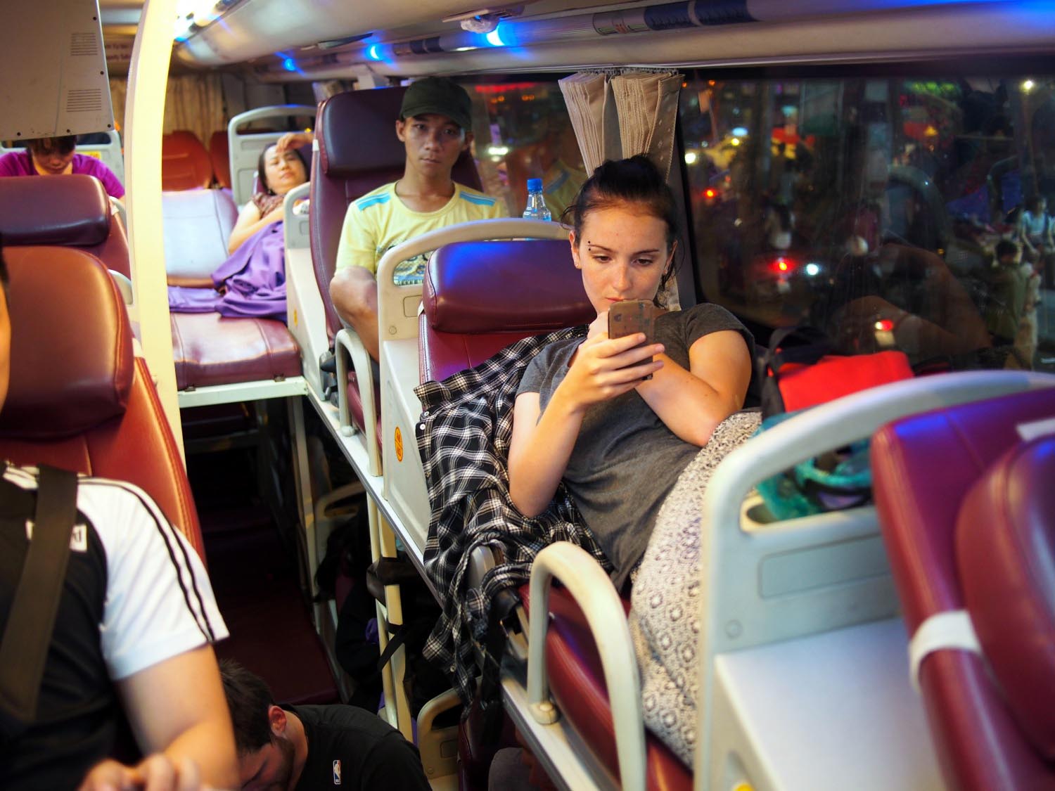 Sleeper Bus In Vietnam: Guide, Price & Tips